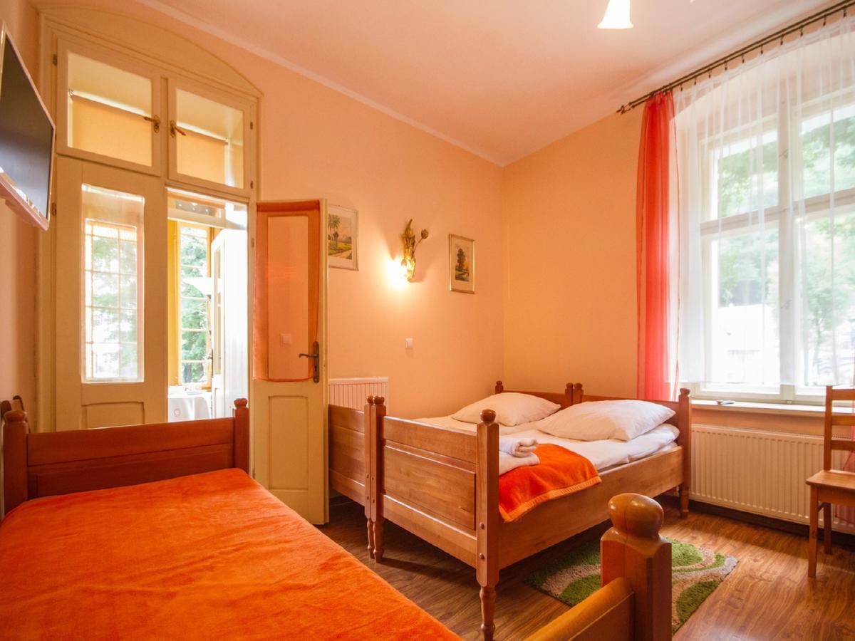 Willa Jagniatkow Bed and Breakfast Εξωτερικό φωτογραφία